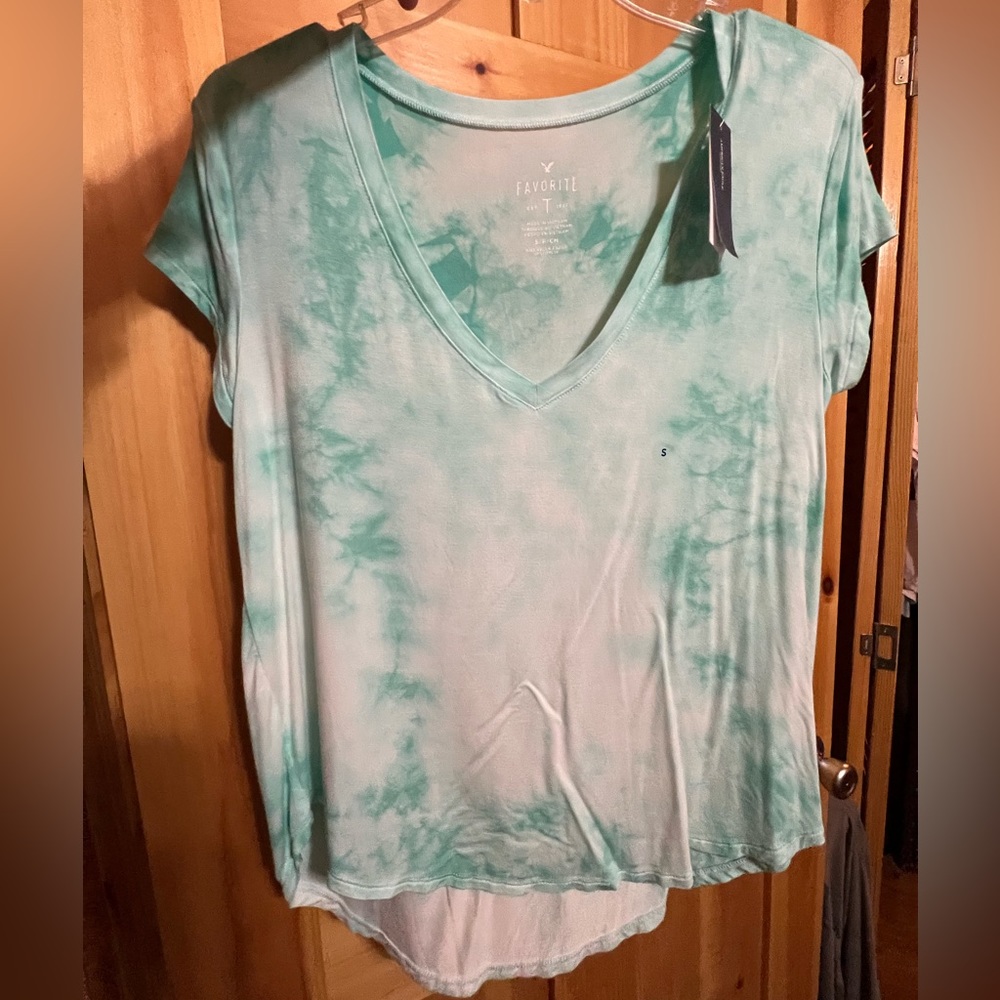 NWT AEO Favorite Tee